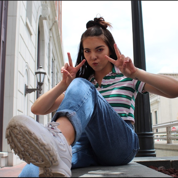 Meet your Posher, Rachel - Picture 3 of 3